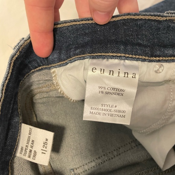 Eunina Tobi Super High Rise Mom Jean Cropped Medium Wash Denim Pants 25” Waist - Picture 4 of 8